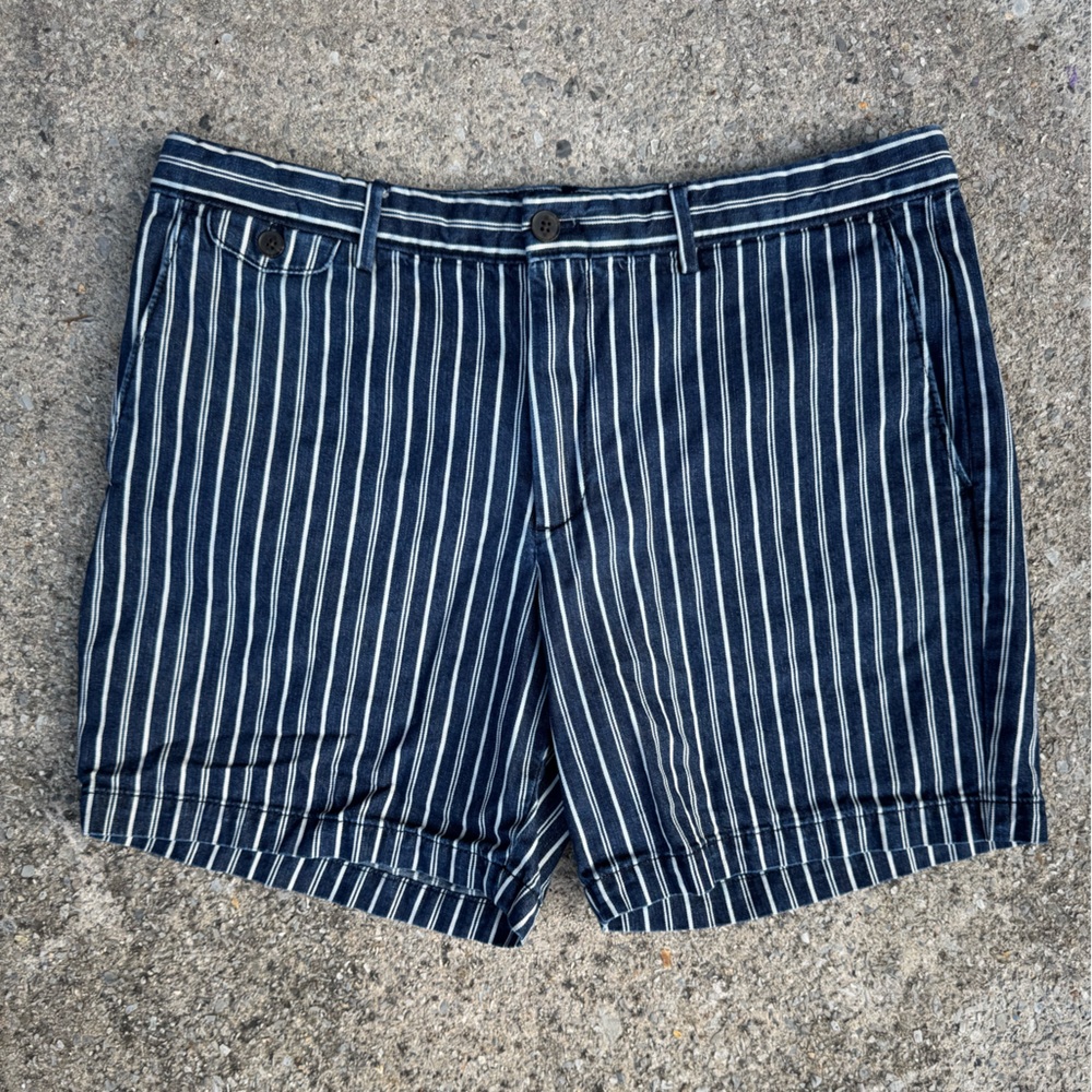 Clean Classic Banana Republic Dark Blue Striped Jean Shorts Size 36